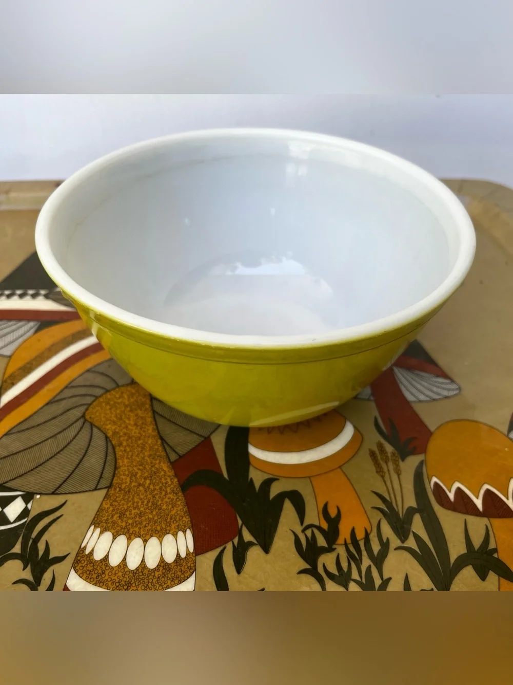 Vintage Pyrex 402 Verde Lime Green Mixing Bowl 1.5 QT Retro Milk Glass